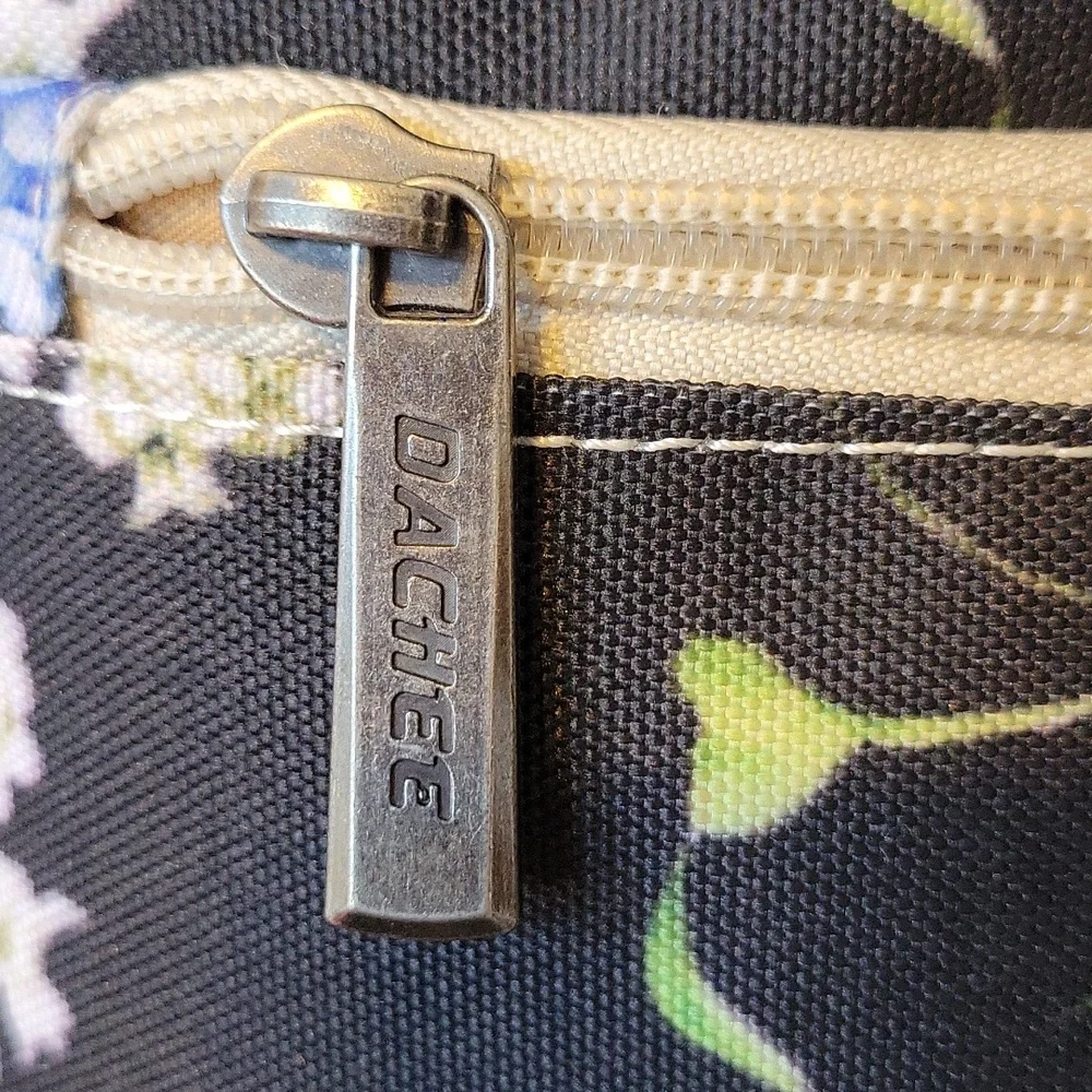 Dachee canvas accessory bag